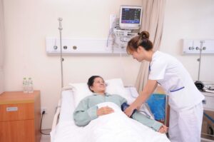 Xu hướng học văn bằng 2 cao đẳng điều dưỡng phù hợp với nhu cầu thực tế 8